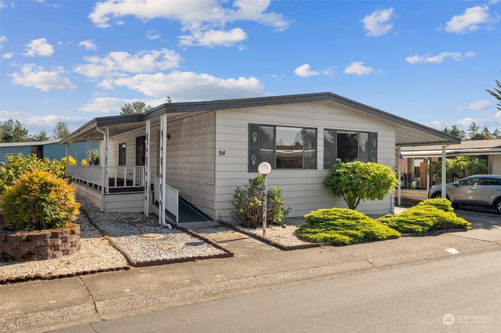 Photo of 11436 SE 208th Street #94, Kent, WA 98031 (MLS # 2129825)