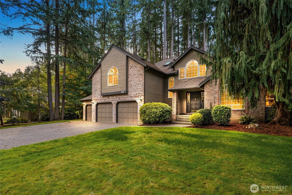 Photo of 14227 192nd Avenue NE, Woodinville, WA 98077 (MLS # 2437962)