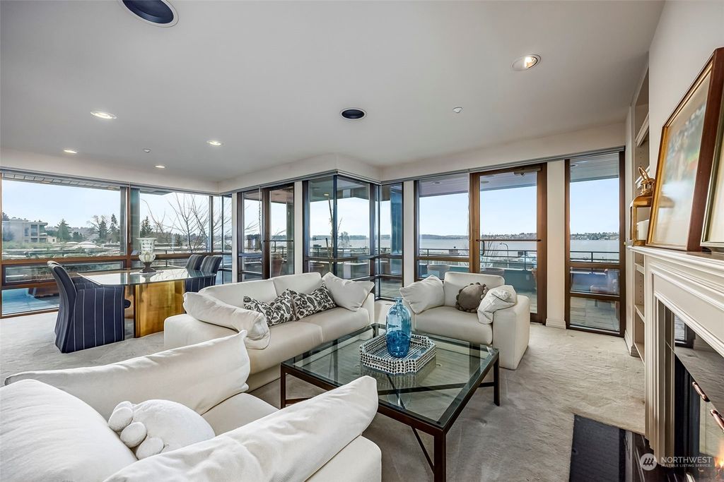 Photo of 735 1st Street S #201, Kirkland, WA 98033 (MLS # 2029171)