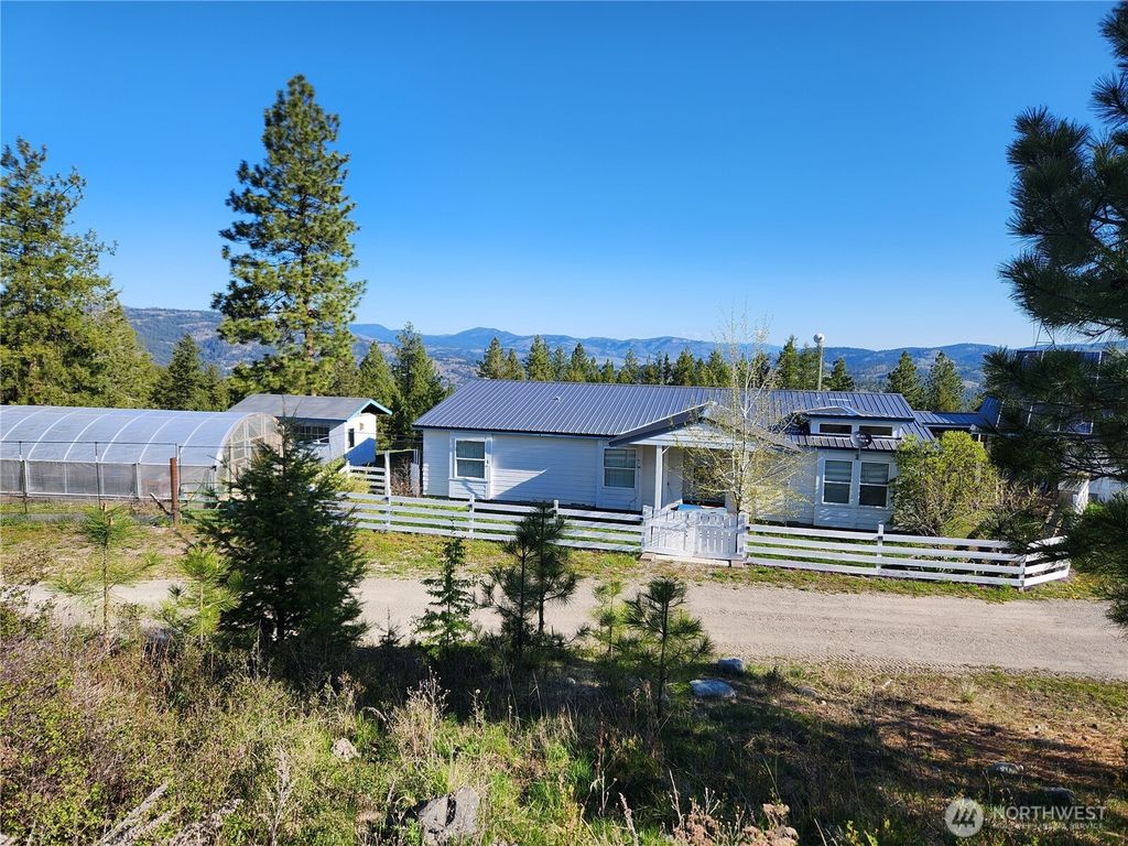 Photo of 83 Burbank Place, Republic, WA 99166 (MLS # 2515374)