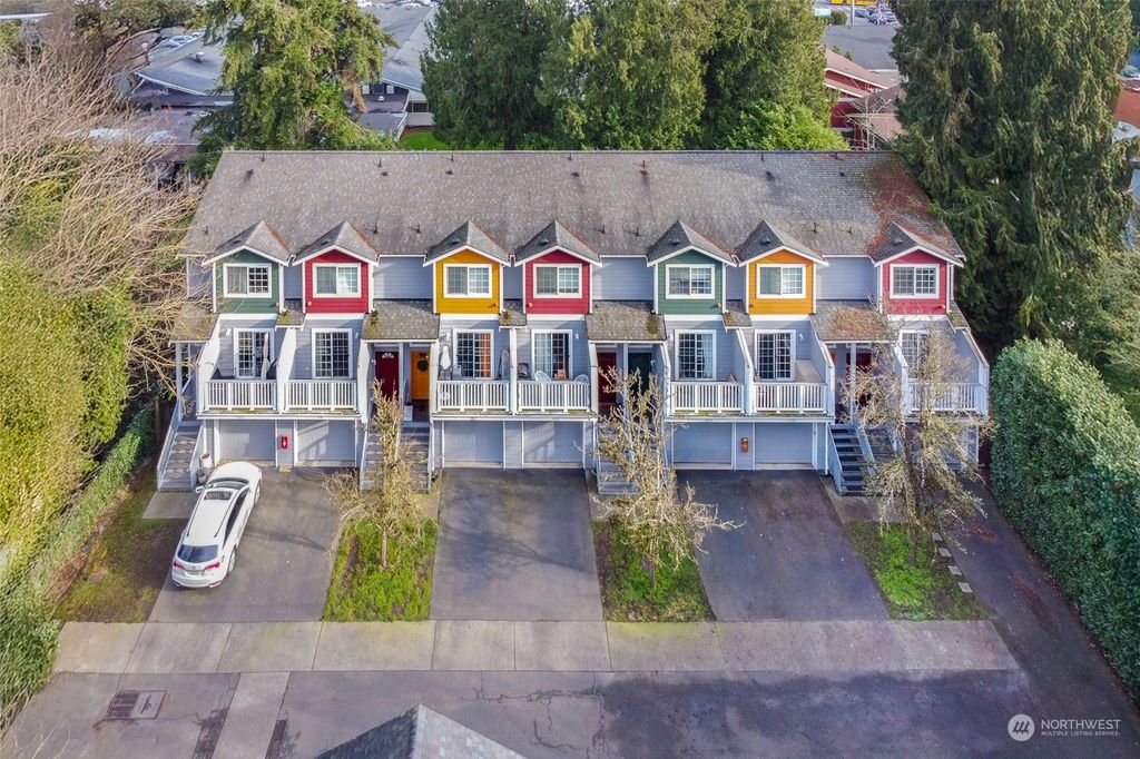 Photo of 14530 12th Avenue NE, Shoreline, WA 98155 (MLS # 2324052)