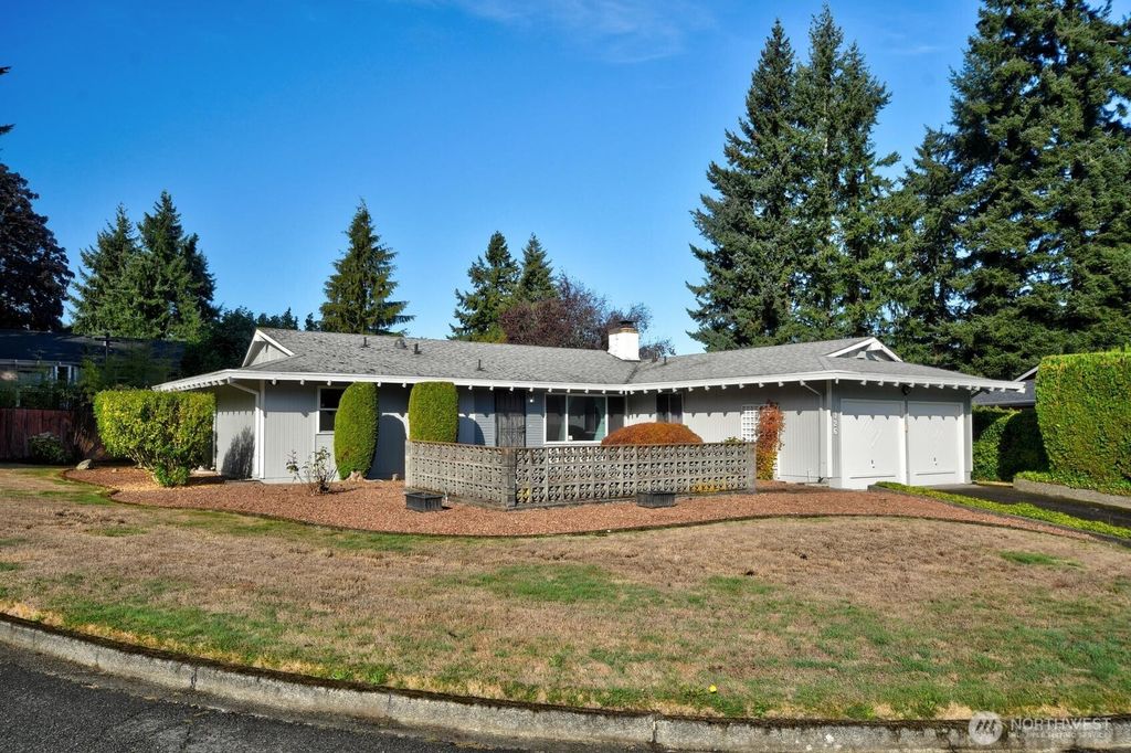 Photo of 3326 SW 329th Street, Federal Way, WA 98023 (MLS # 2439353)