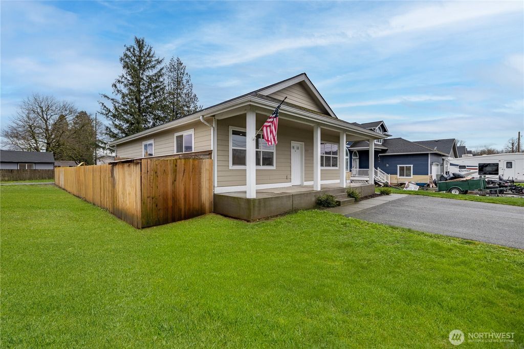 Photo of 235 Morton Street, Sumas, WA 98295 (MLS # 2495422)