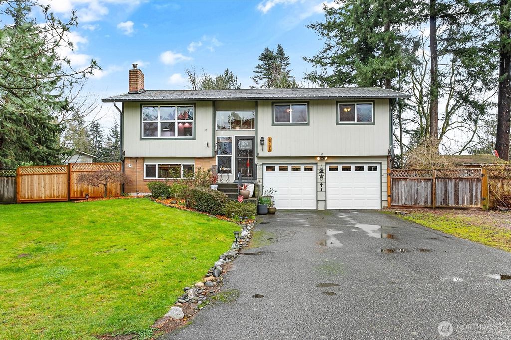 Photo of 6786 La Bello Drive, Lynden, WA 98264 (MLS # 2493821)