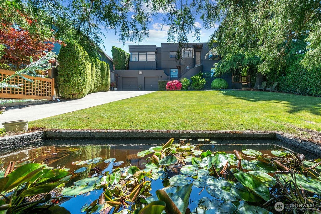 Photo of 3121 NW 94th Street, Seattle, WA 98117 (MLS # 2533101)