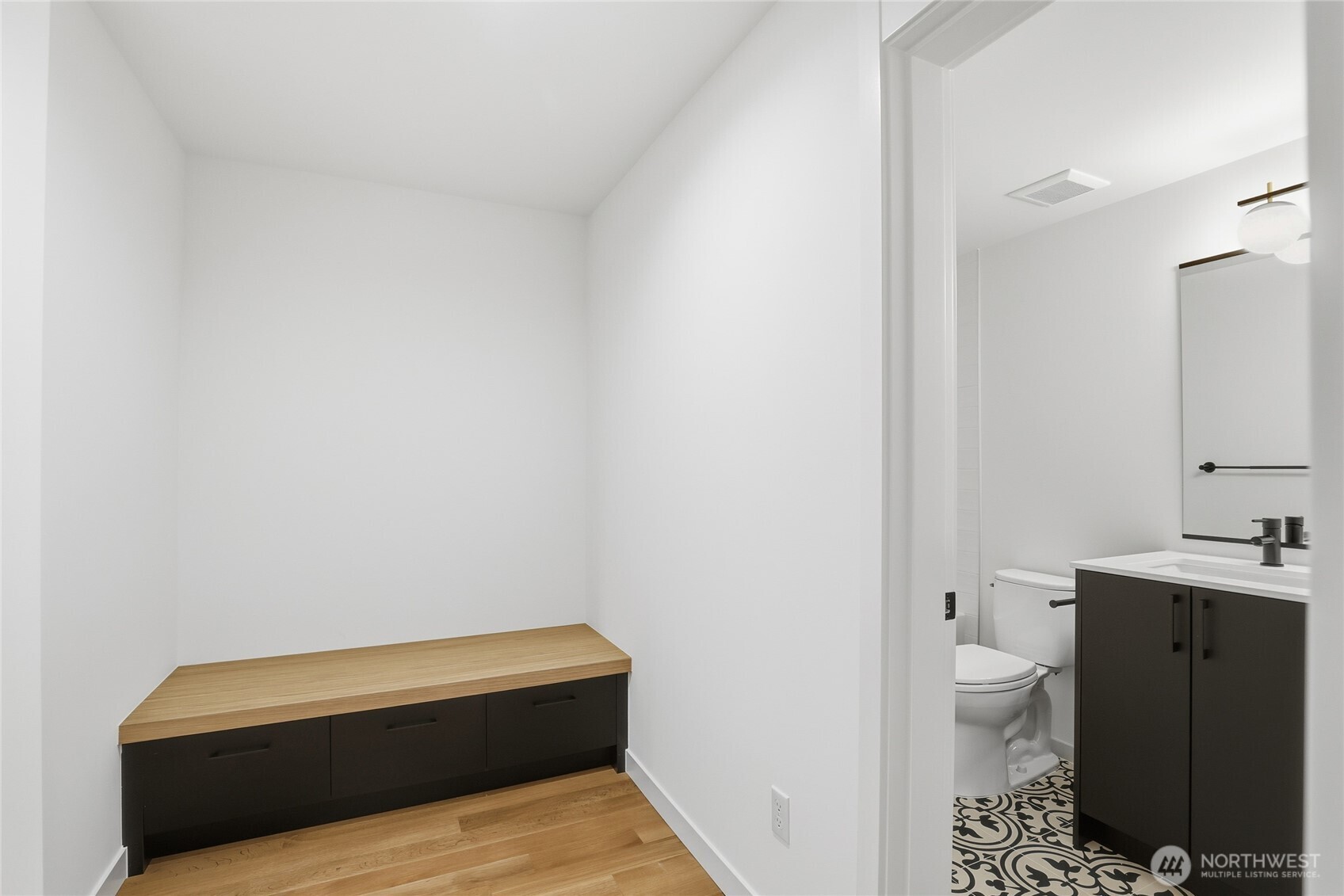 3646 Greenwood Avenue N A