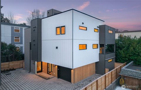 3646 Greenwood Avenue N A Seattle WA 98103