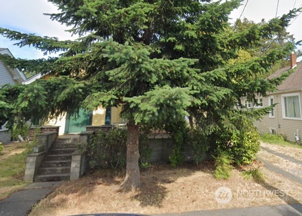 Photo of 2712 58th Avenue SW, Seattle, WA 98116 (MLS # 2278158)