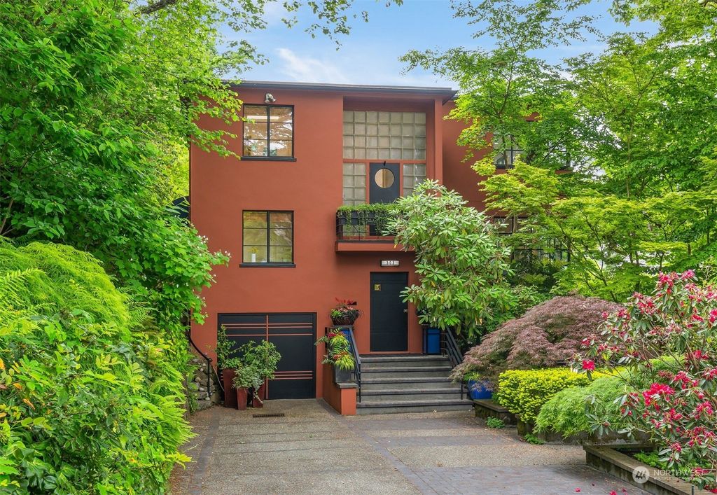 Photo of 303 36th Avenue E, Seattle, WA 98112 (MLS # 2240116)