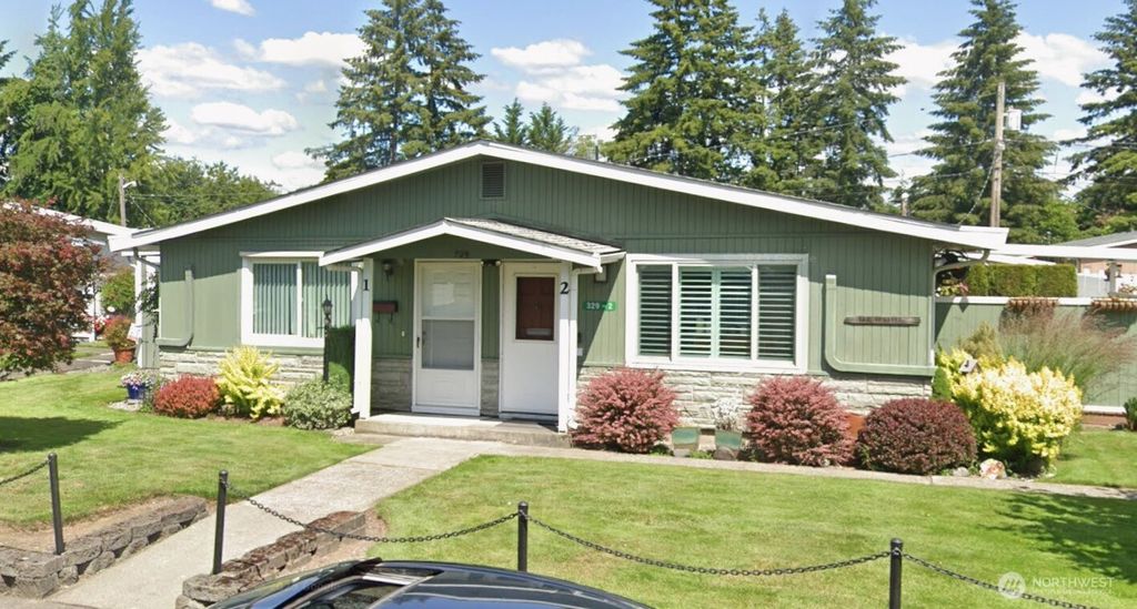 Photo of 329 7th Street SE #1, Puyallup, WA 98371 (MLS # 2530254)