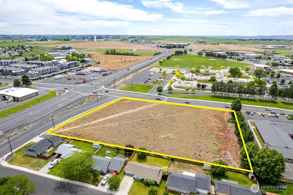 Photo of 0 Nelson, Moses Lake, WA 98837 (MLS # 2473505)