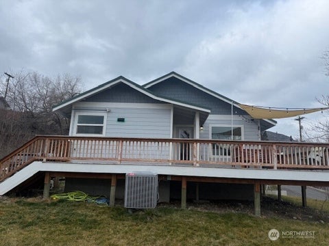 Photo of 1822 Juniper St, Oroville, WA 98844 (MLS # 2575188)