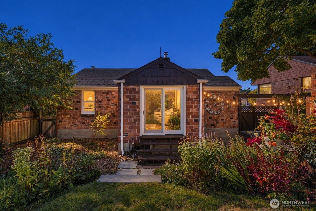 Photo of 6736 10th Avenue NW, Seattle, WA 98117 (MLS # 2570873)