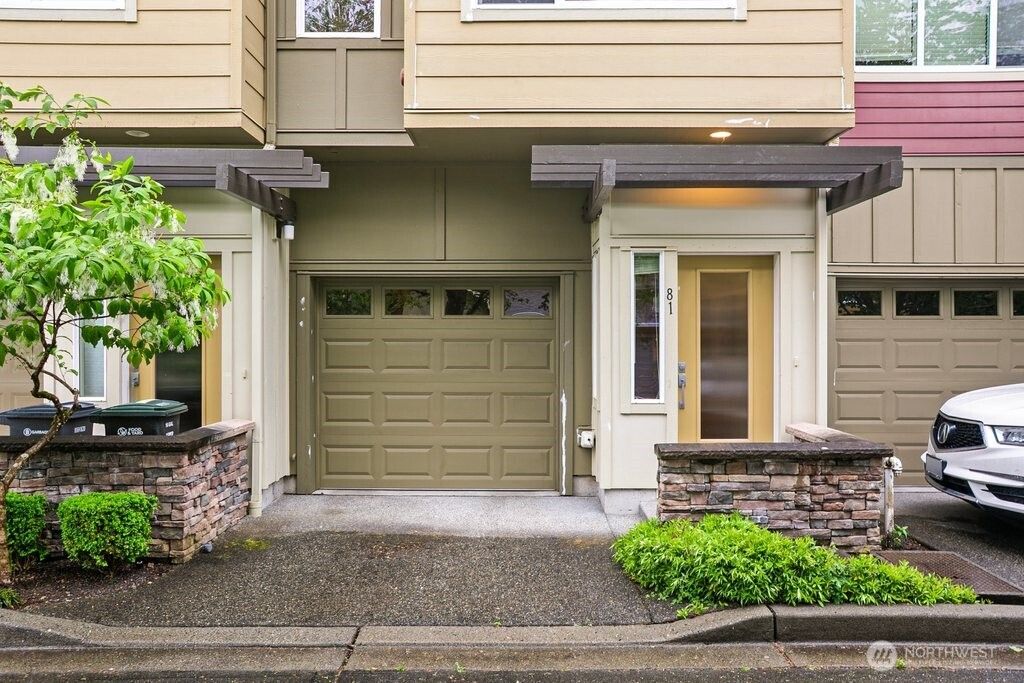 Photo of 81 Sky Ridge Road NW #702, Issaquah, WA 98027 (MLS # 2532365)