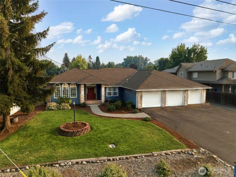 Photo of 1318 Bryant Avenue, Walla Walla, WA 99362 (MLS # 2564981)