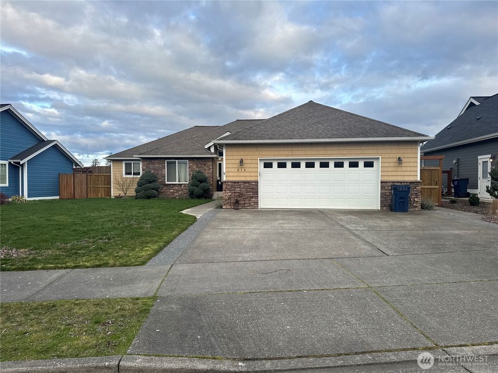 Photo of 814 Mapleridge Drive, Everson, WA 98247 (MLS # 2482147)