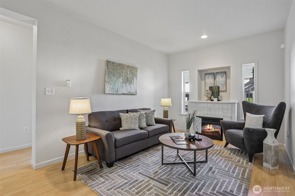 Photo of 4217 164th Street SW #B106, Lynnwood, WA 98087 (MLS # 2542303)