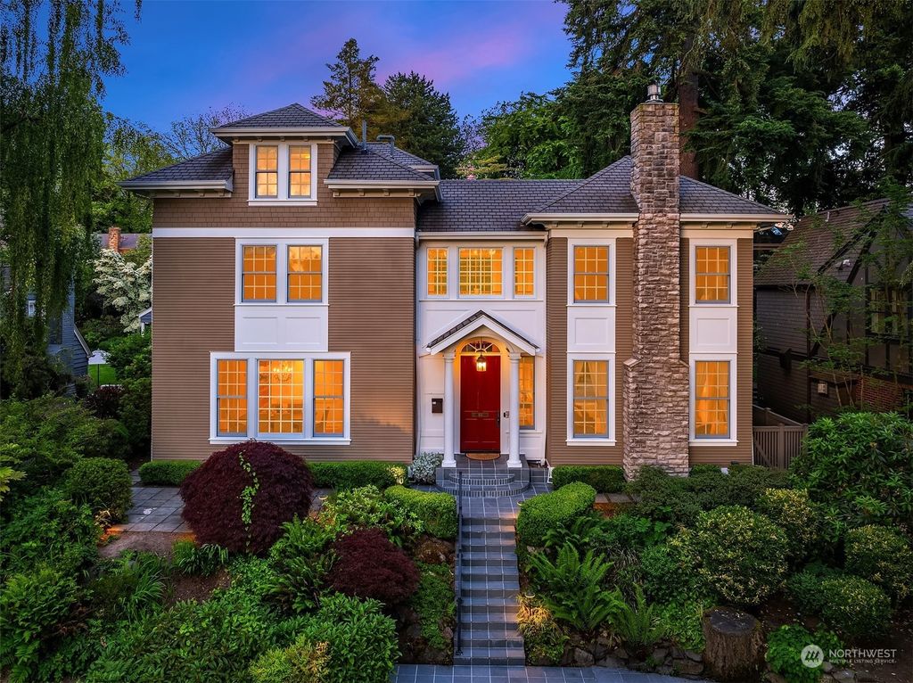 Photo of 814 33rd Avenue E, Seattle, WA 98112 (MLS # 2248637)