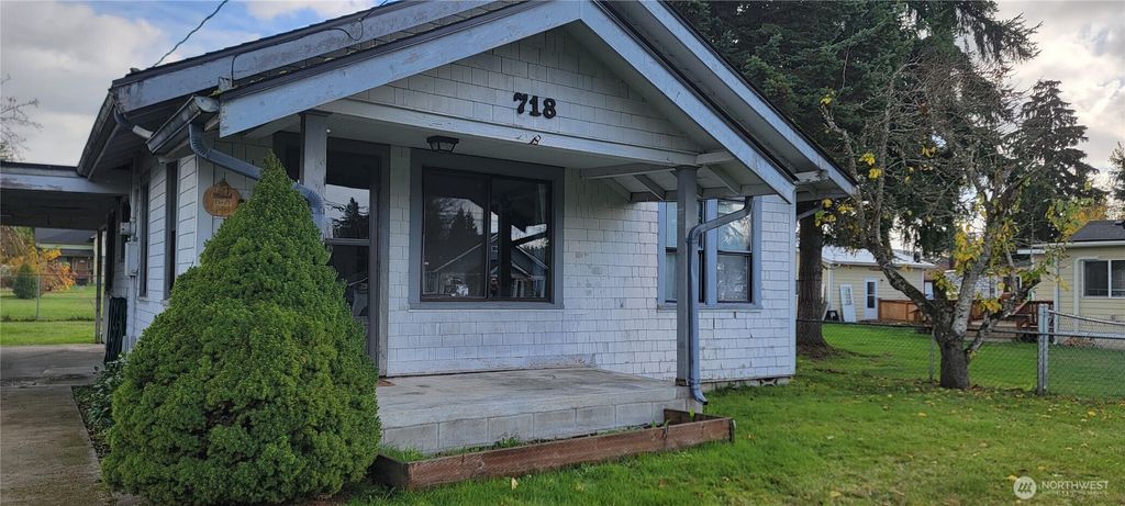Photo of 718 S Silver Street, Centralia, WA 98531 (MLS # 2456074)