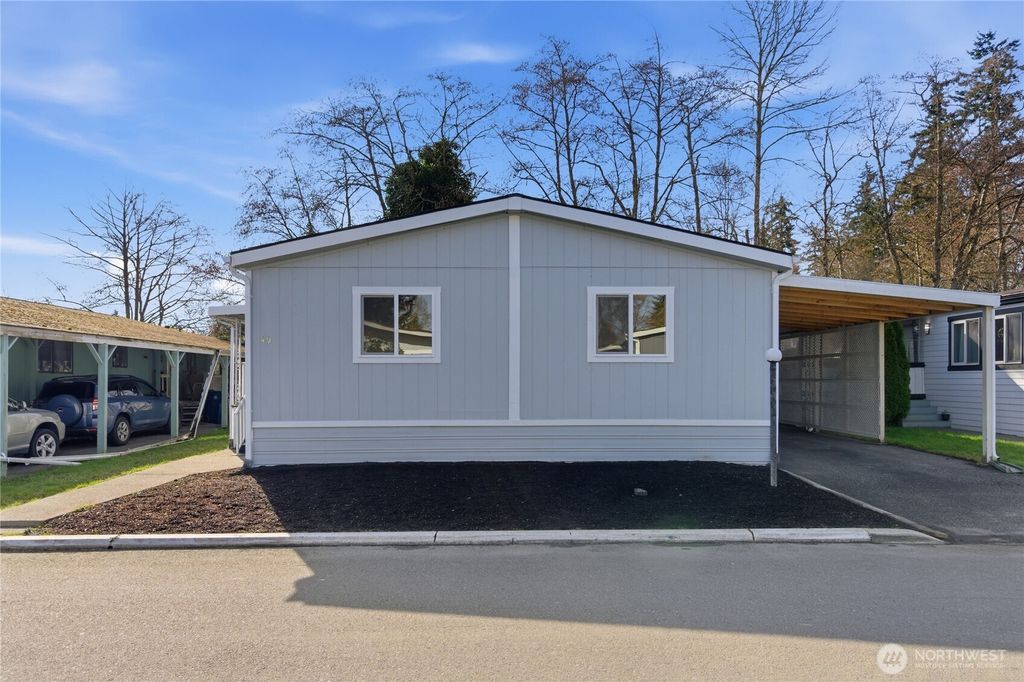 Photo of 11500 Meridian Avenue S #49, Everett, WA 98208 (MLS # 2484830)