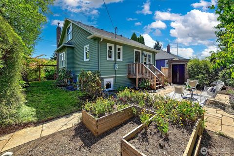 Photo of 1002 NW 70th Street, Seattle, WA 98117 (MLS # 2530099)
