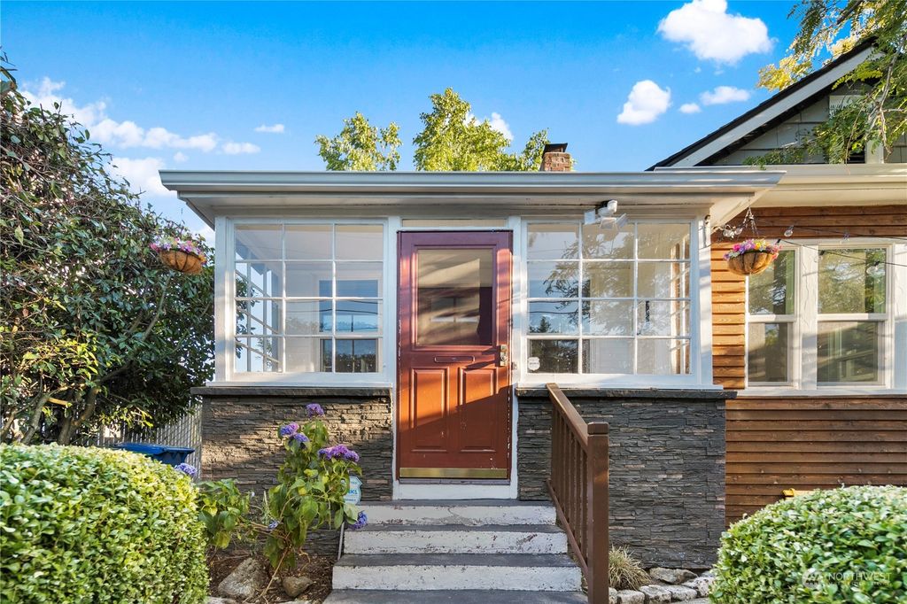 Photo of 2727 S Judkins Street, Seattle, WA 98144 (MLS # 2143652)