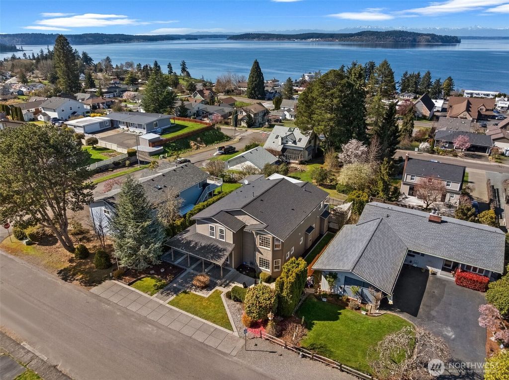 Photo of 1607 Nisqually Street, Steilacoom, WA 98388 (MLS # 2485718)