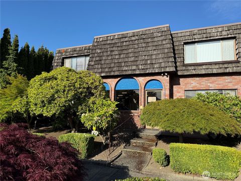 Photo of 2209 Colby Avenue #4, Everett, WA 98201 (MLS # 2534132)
