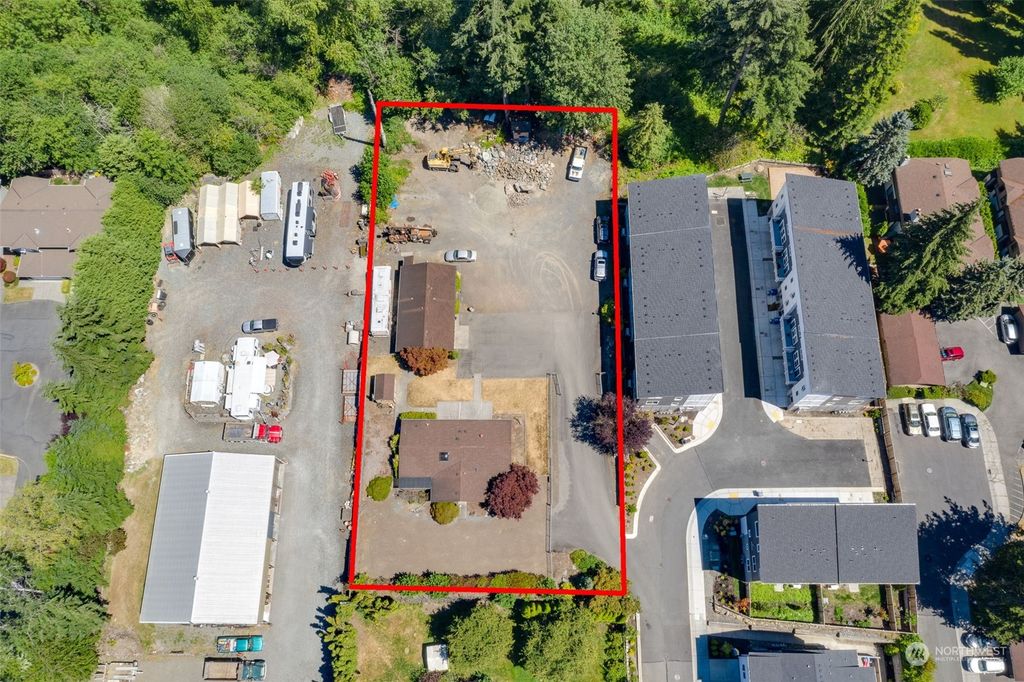 Photo of 17730 80th Avenue NE, Kenmore, WA 98028 (MLS # 2265469)
