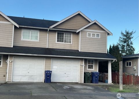 Photo of 4044 S Puget Sounds Avenue, Tacoma, WA 98409 (MLS # 2435096)