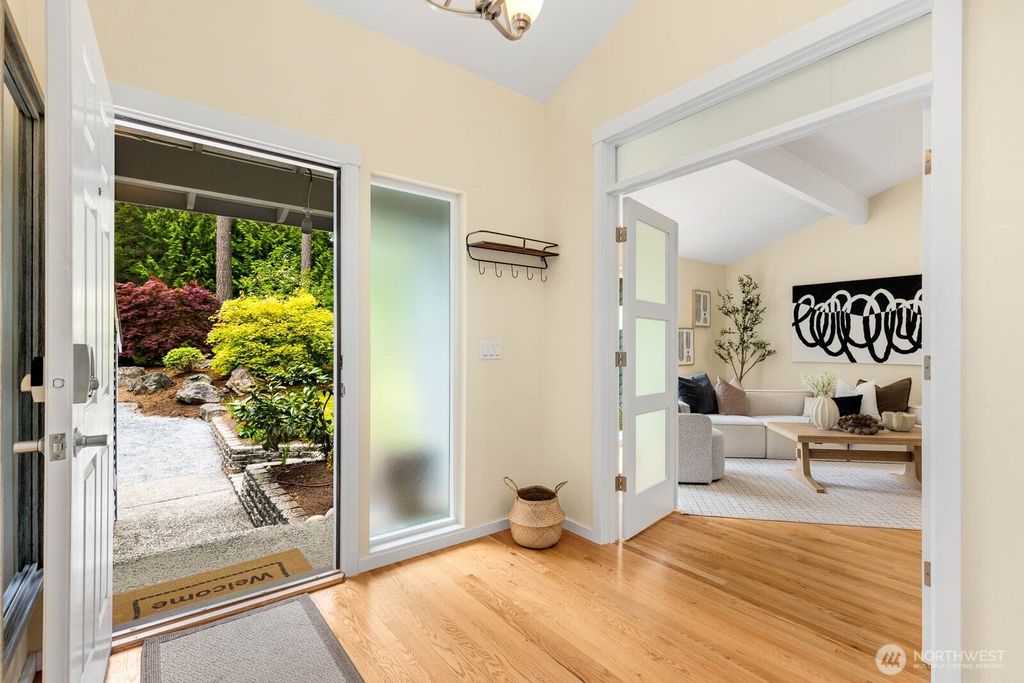 Photo of 18839 197th Avenue NE, Woodinville, WA 98077 (MLS # 2370682)