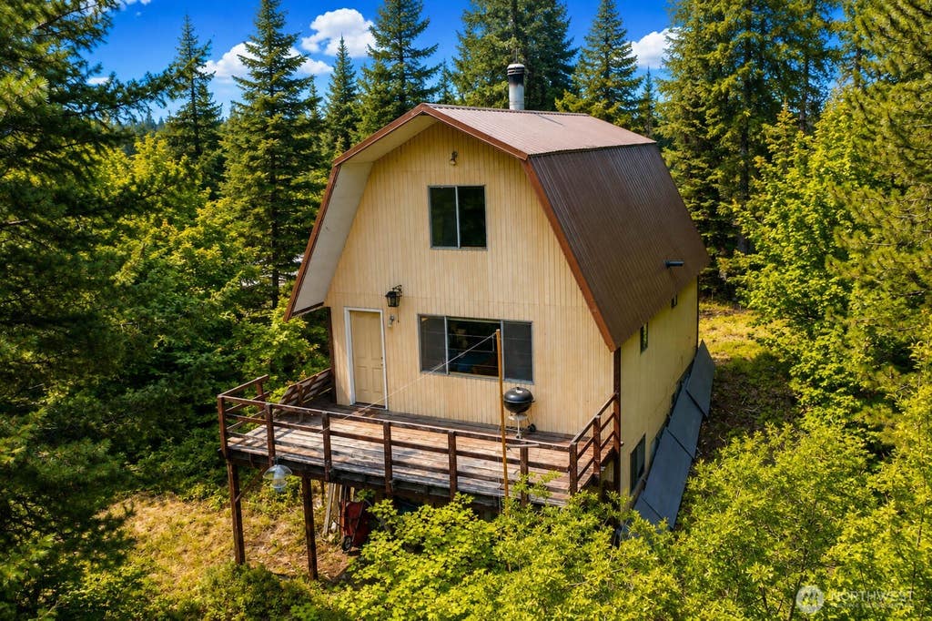 Photo of 2433 Salal DR, Leavenworth, WA 98826 (MLS # 2569228)