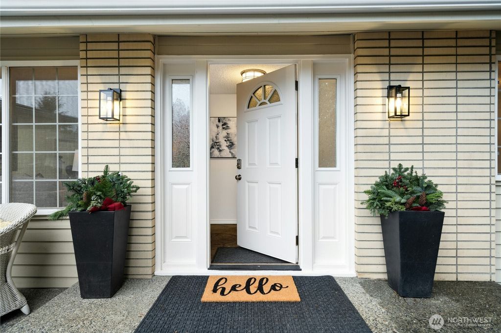 Photo of 1820 175th Place NE, Bellevue, WA 98008 (MLS # 2457829)