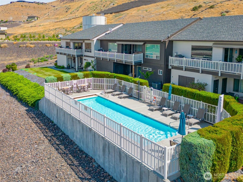 9021 NW Crescent Bar Road 1