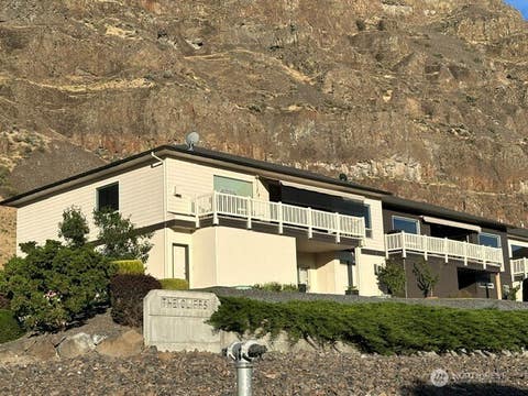 Photo of 9021 NW Crescent Bar Road #1, Quincy, WA 98848 (MLS # 2544396)