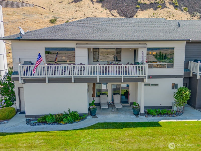 9021 NW Crescent Bar Road 1