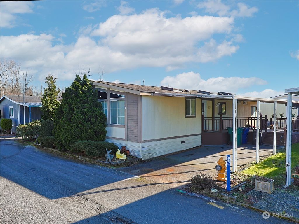 Photo of 16600 25th Avenue NE #127, Marysville, WA 98271 (MLS # 2326336)