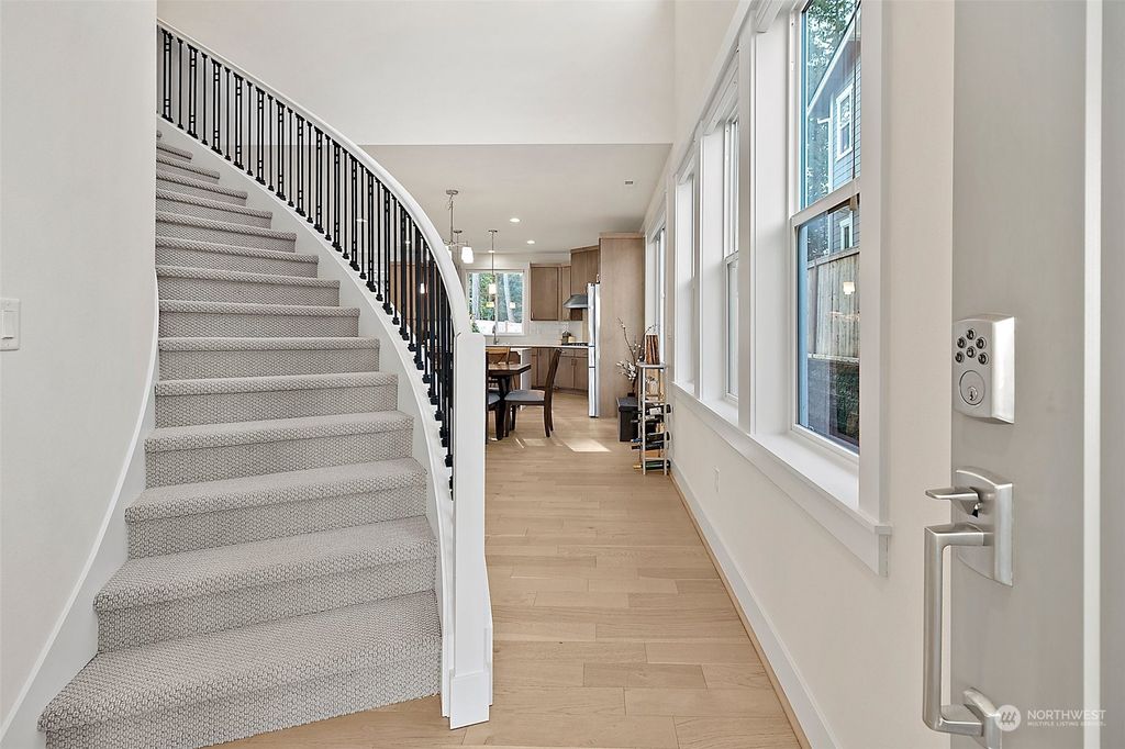 Photo of 24693 SE 21st Place, Sammamish, WA 98075 (MLS # 2327037)