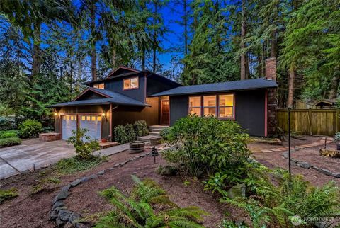 Photo of 14411 105th Court E, Puyallup, WA 98374 (MLS # 2488387)