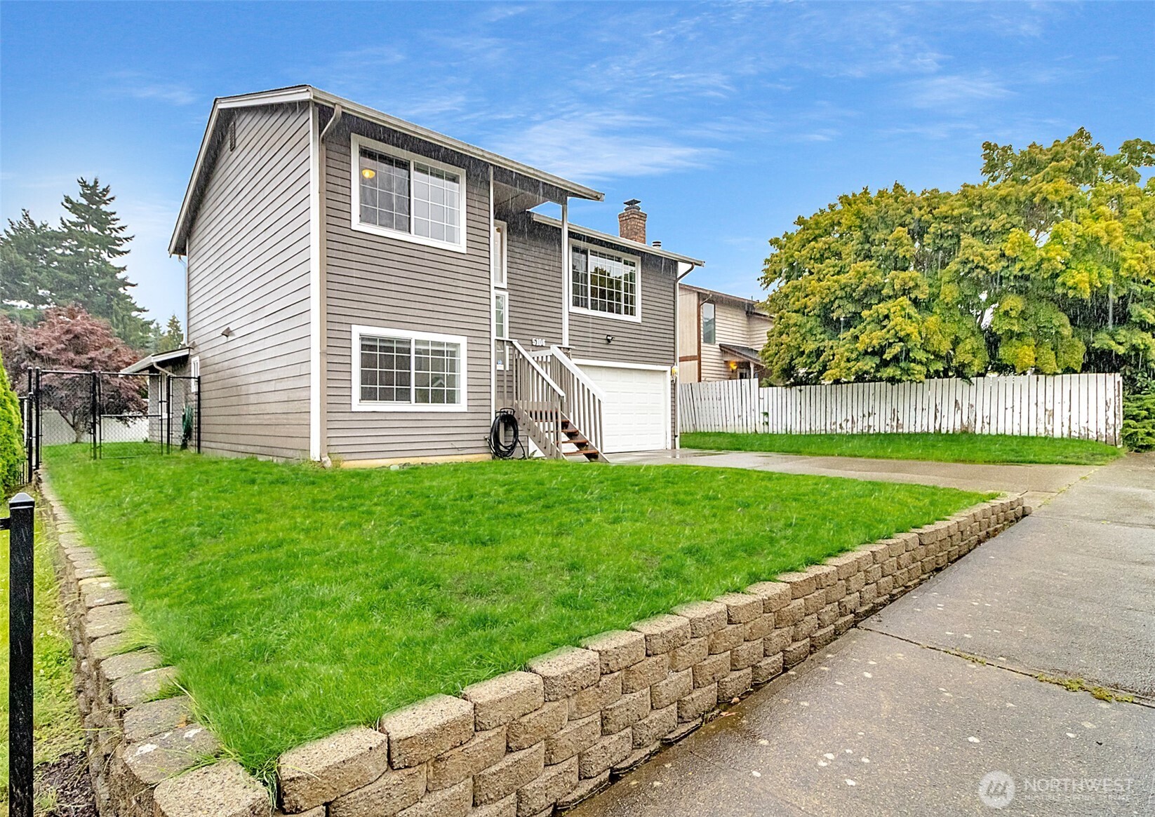 5106 Green Hills Avenue NE