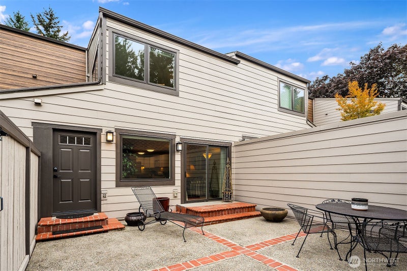 10209 NE 19th Place D2