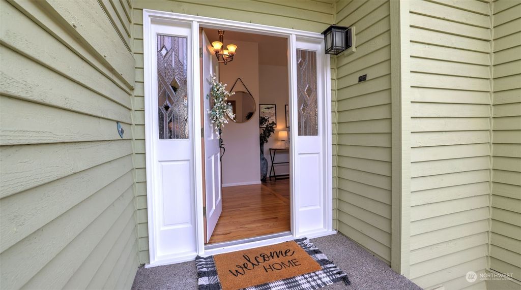 Photo of 14231 SE 180th Place, Renton, WA 98058 (MLS # 2297204)