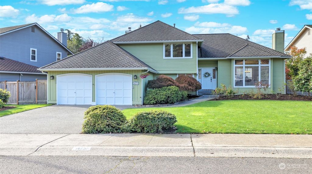 Photo of 14231 SE 180th Place, Renton, WA 98058 (MLS # 2297204)