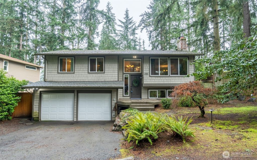 Photo of 19206 11th Avenue NE, Shoreline, WA 98155 (MLS # 2474986)
