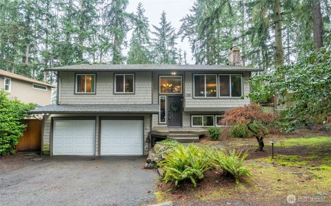 Photo of 19206 11th Avenue NE, Shoreline, WA 98155 (MLS # 2474986)