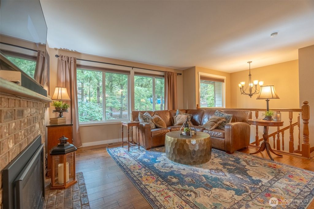 Photo of 19206 11th Avenue NE, Shoreline, WA 98155 (MLS # 2474986)