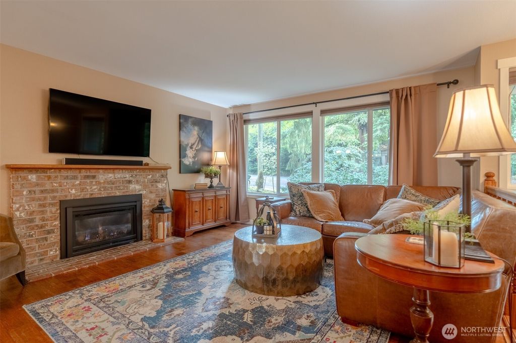 Photo of 19206 11th Avenue NE, Shoreline, WA 98155 (MLS # 2474986)