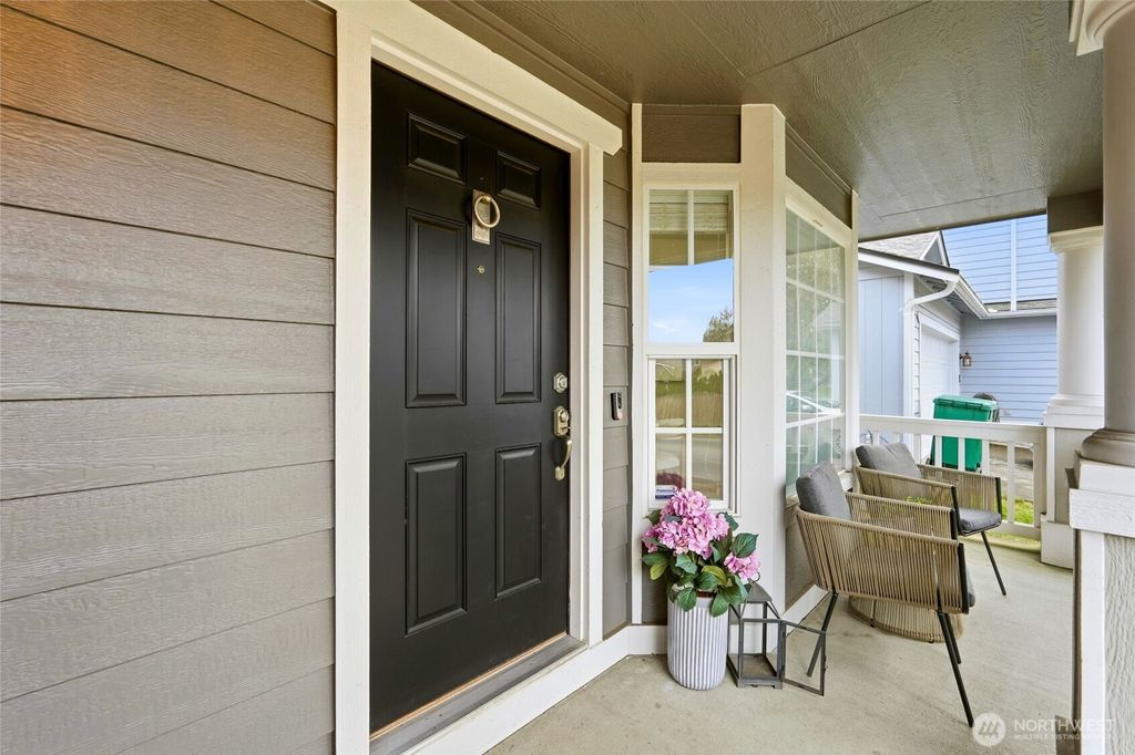 Photo of 14925 19th Avenue W, Lynnwood, WA 98087 (MLS # 2467587)