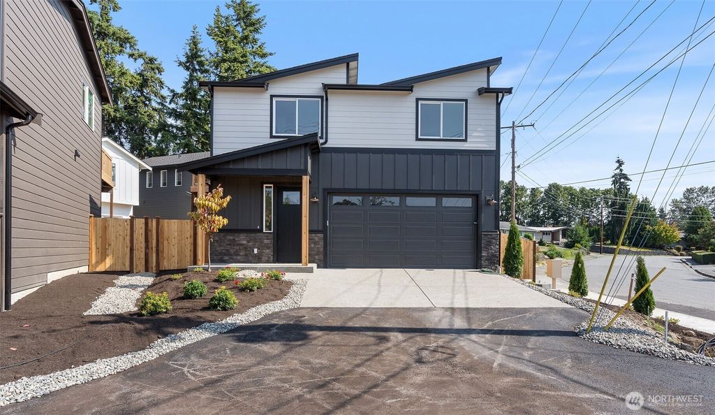 Photo of 501 Legion Drive #B, Everett, WA 98201 (MLS # 2427453)