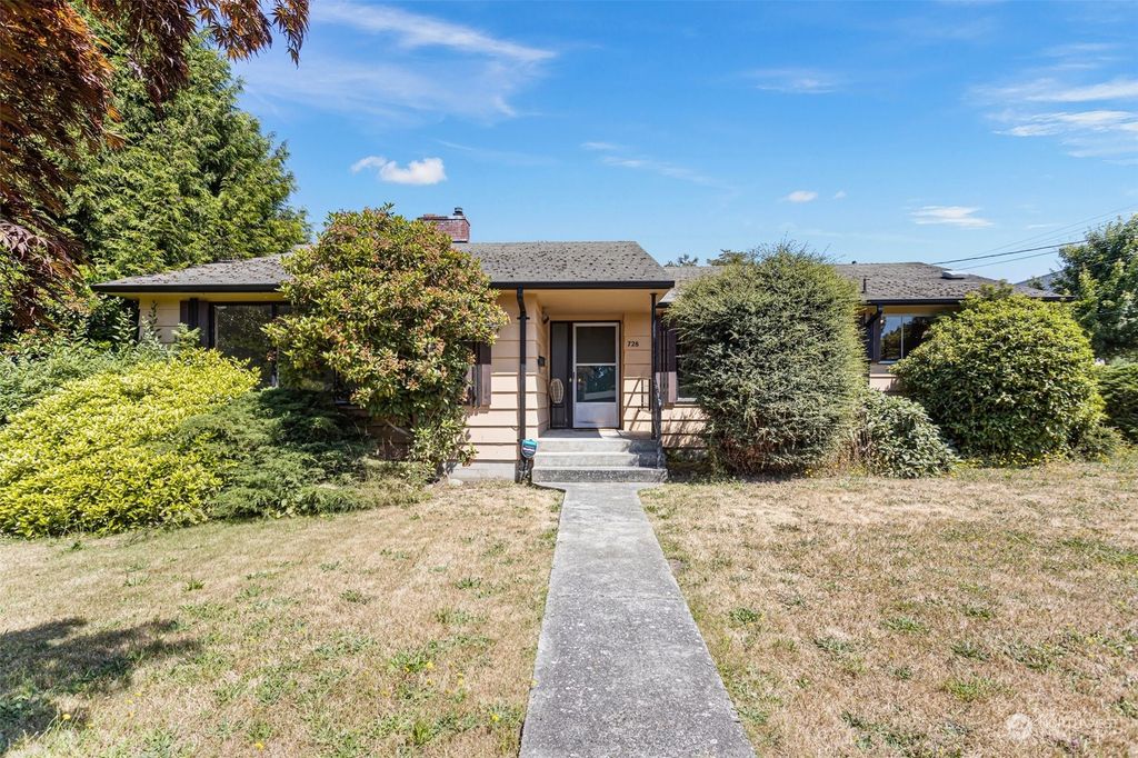 Photo of 728 7th Avenue N, Edmonds, WA 98020 (MLS # 2138565)